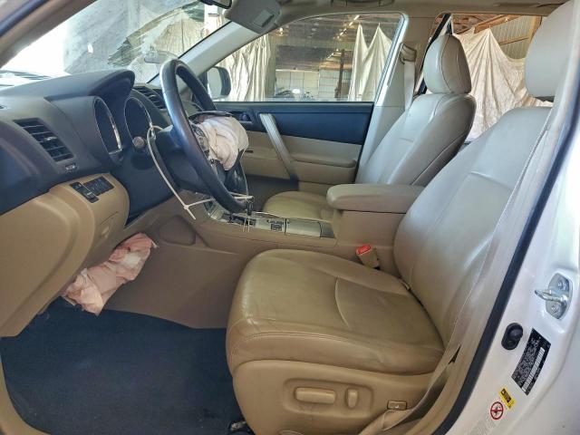 Toyota Highlander Base Image 8