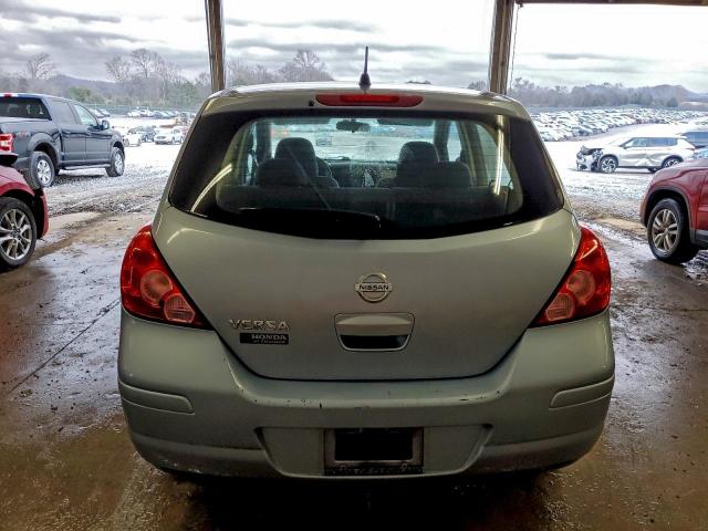 Nissan Versa S Image 7