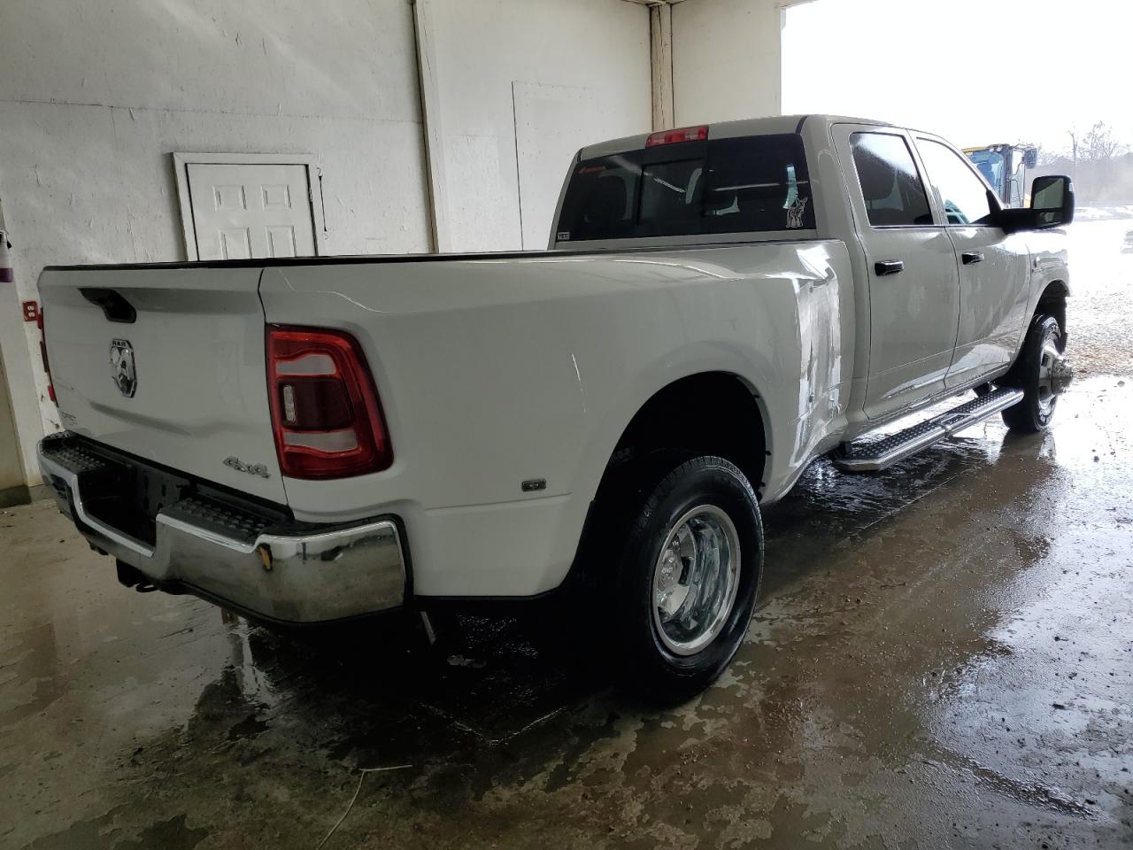 Ram 3500 Tradesman Image 13