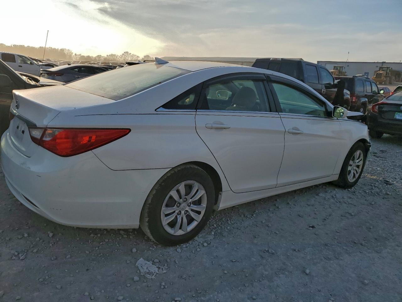 Hyundai SONATA Gls Image 3