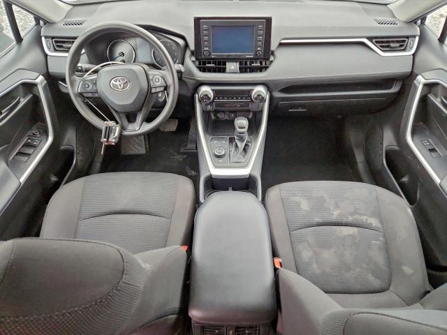 Toyota RAV4 Le Image 5