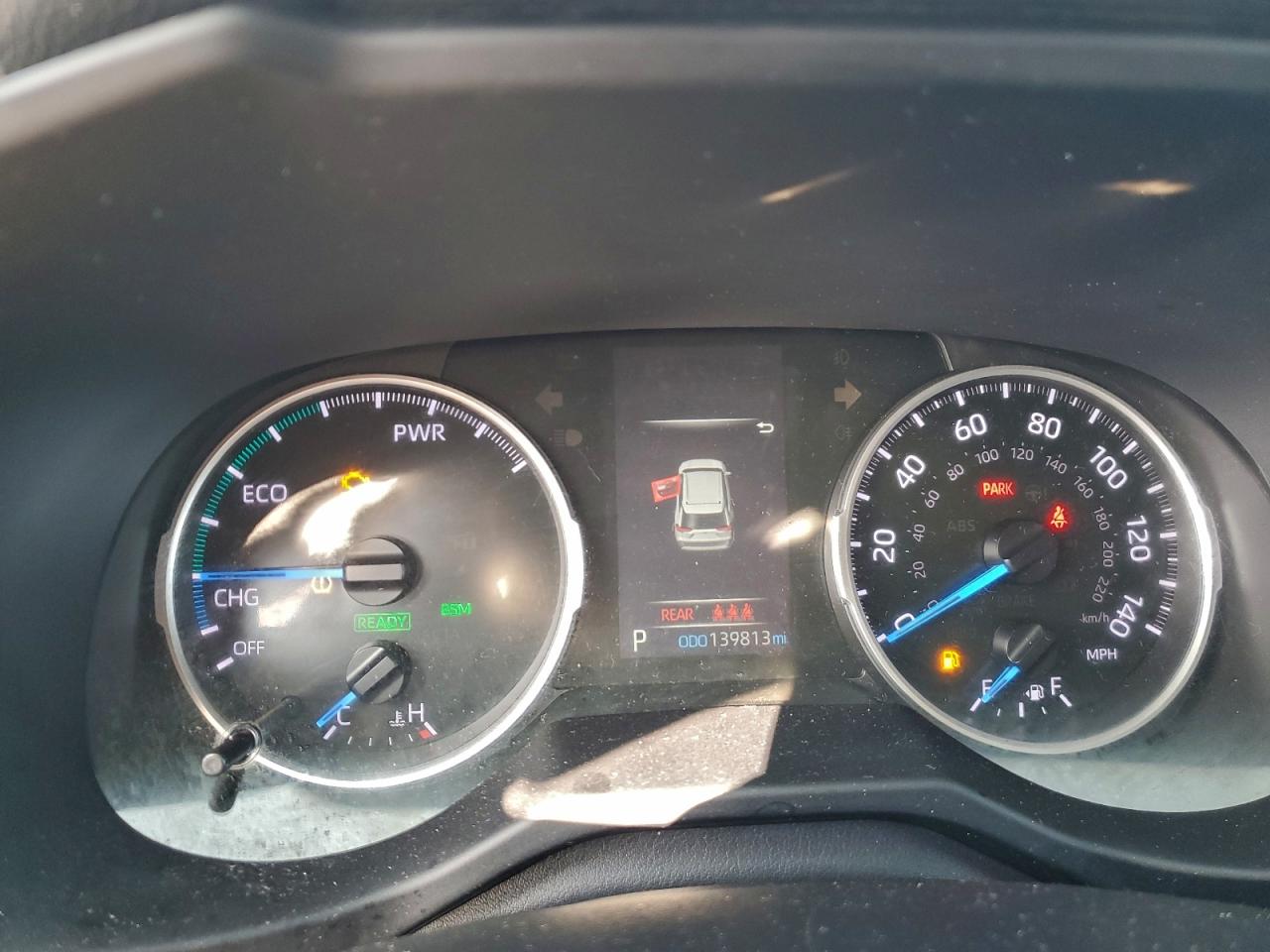 Toyota RAV4 Le Image 12