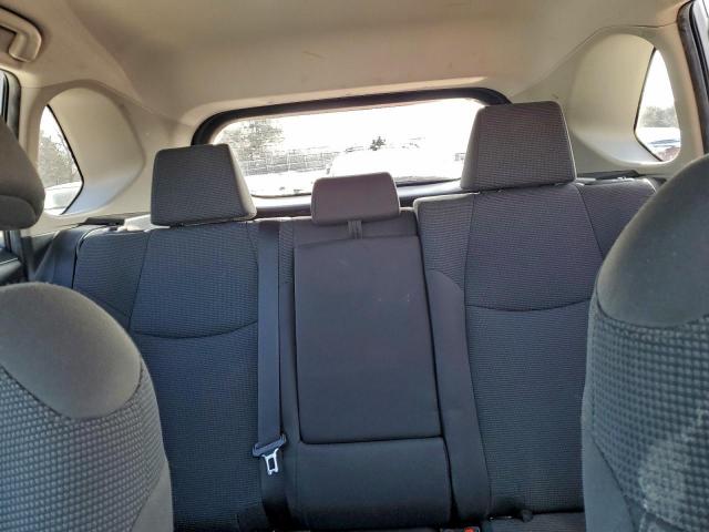 Toyota RAV4 Le Image 4