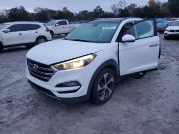  Salvage Hyundai TUCSON