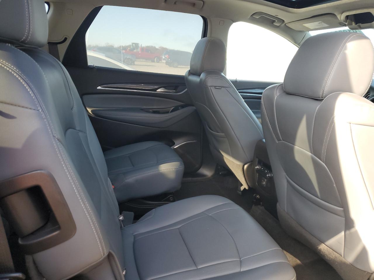 Buick Enclave Essence Image 6