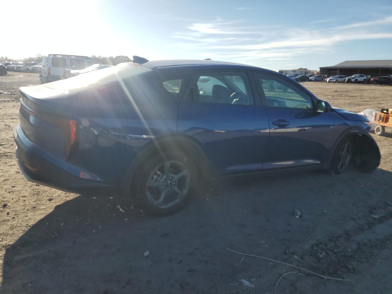 Kia K4 Lx Lx Image 2