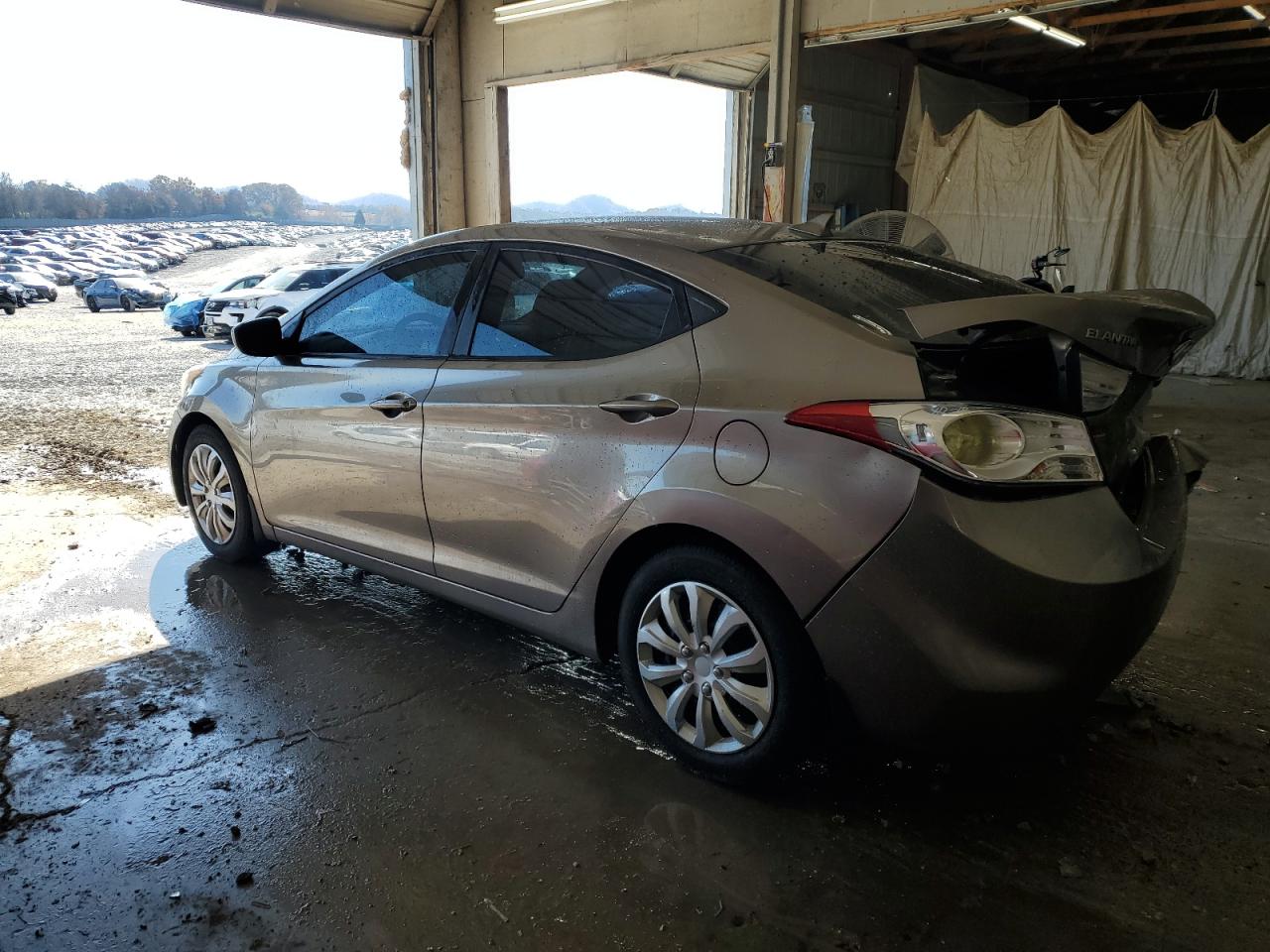 Hyundai ELANTRA Gls Image 5