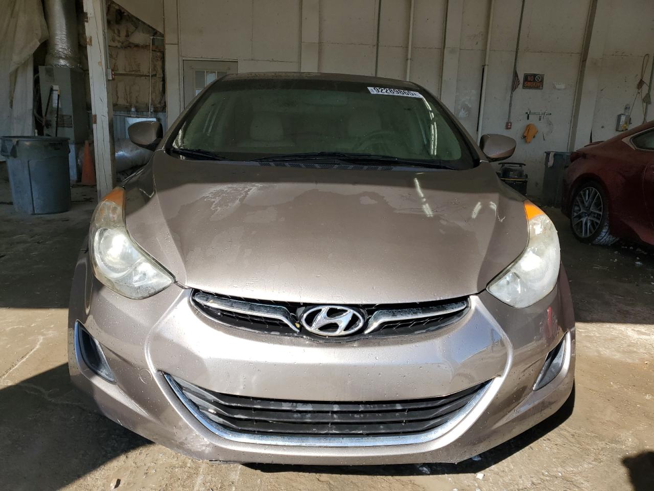 Hyundai ELANTRA Gls Image 12