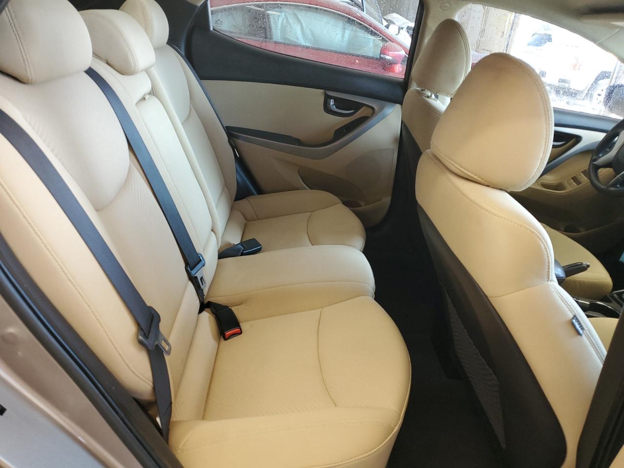 Hyundai ELANTRA Gls Image 2