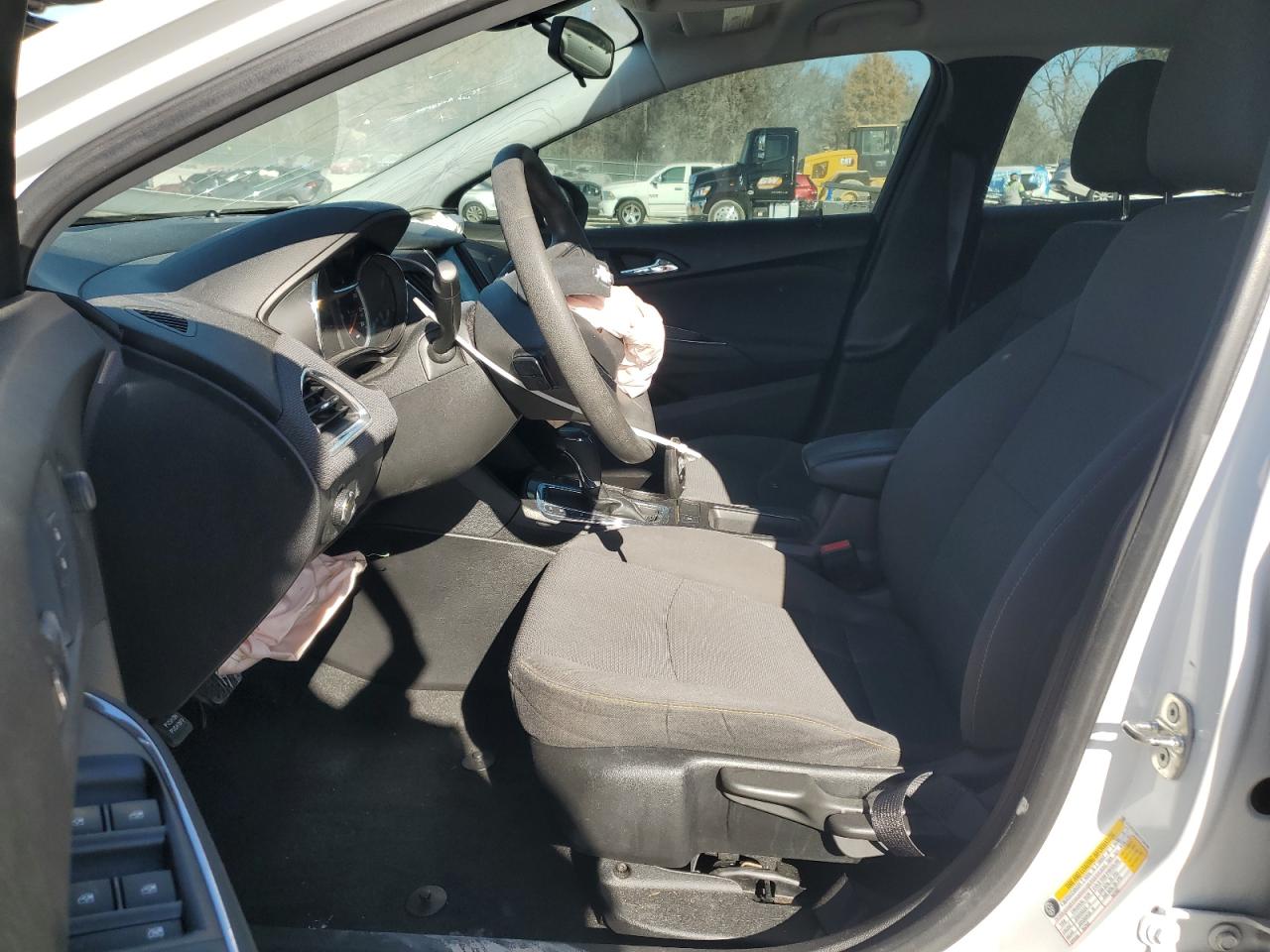 Chevrolet Cruze Ls Image 5