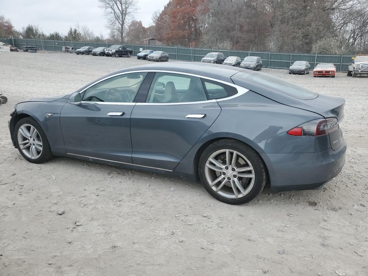 Tesla Model S Image 2
