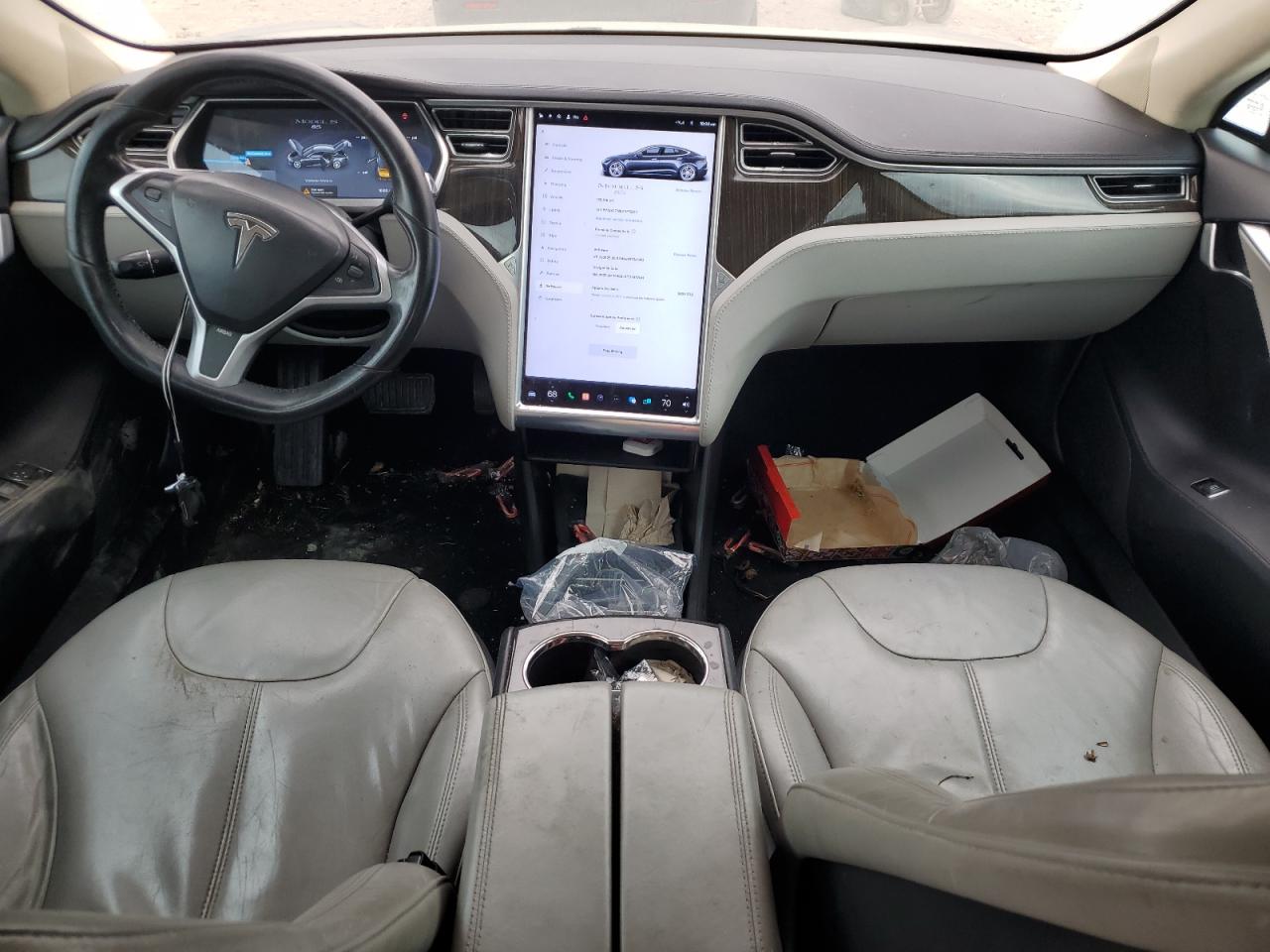 Tesla Model S Image 11