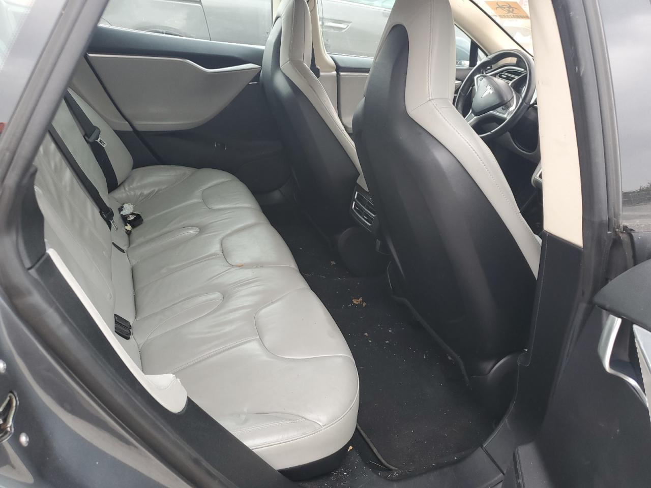 Tesla Model S Image 5