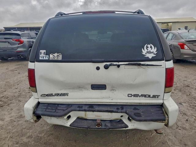 Chevrolet Blazer Image 10