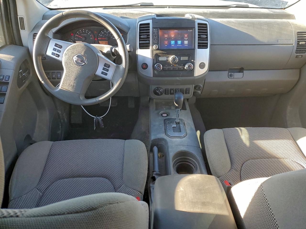 Nissan Frontier S Image 11