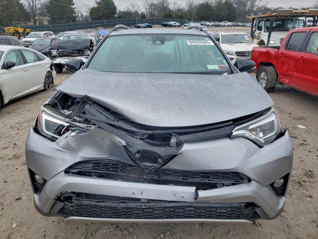 Toyota RAV4 Se Image 12