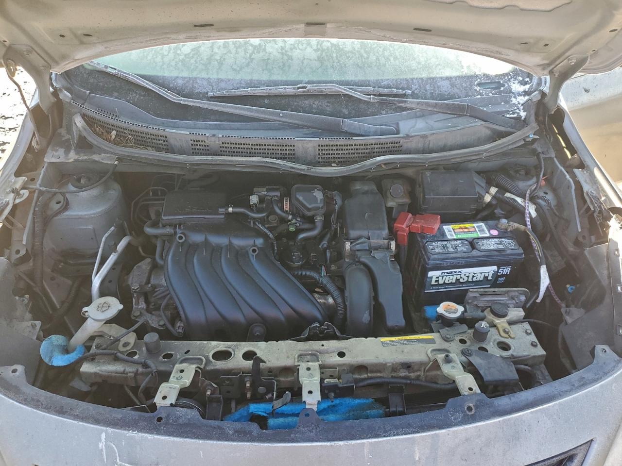 Nissan Versa S Image 11