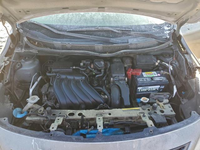 Nissan Versa S Image 11