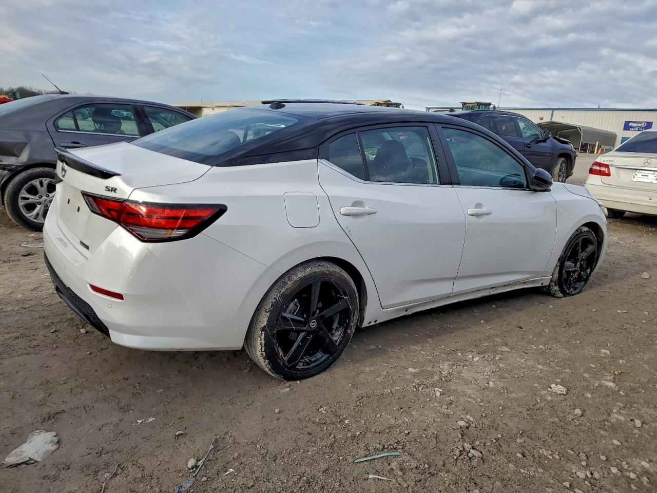 Nissan Sentra Sr Image 2