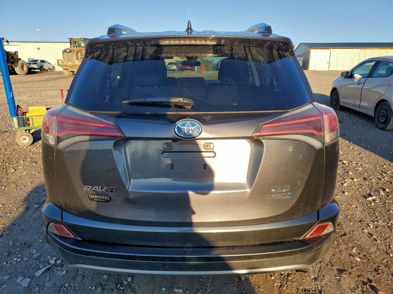 Toyota RAV4 Le Image 9