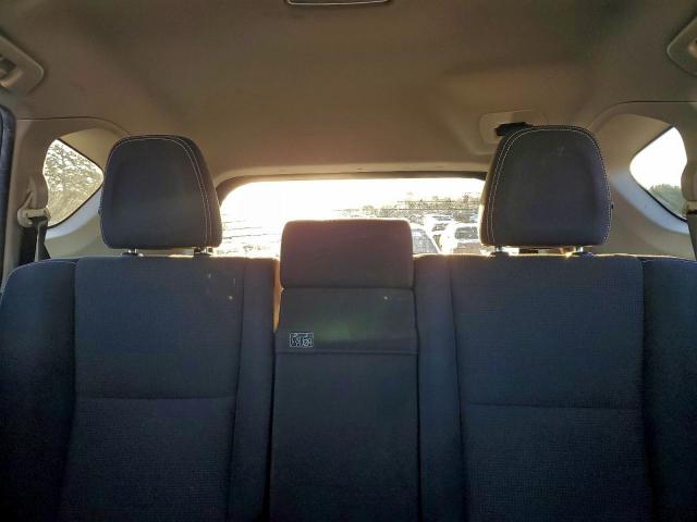 Toyota RAV4 Le Image 4