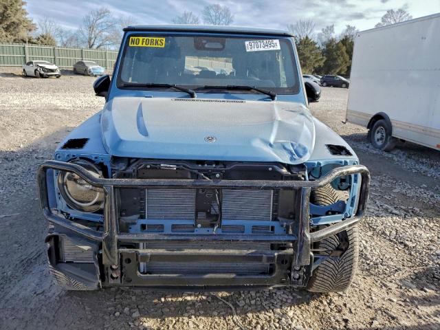 Mercedes-Benz G-Class 550 Image 2