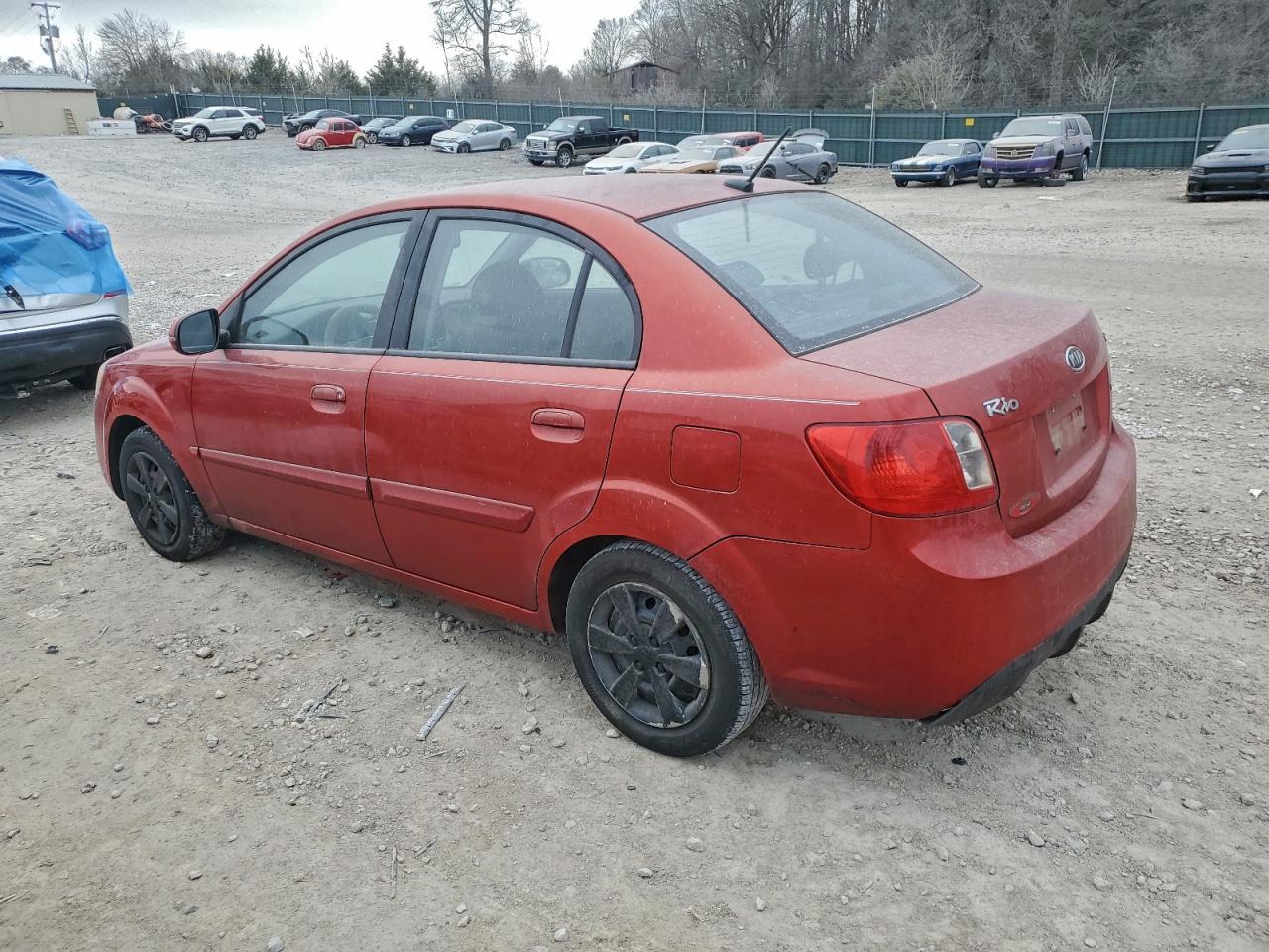 Kia Rio Base Image 11