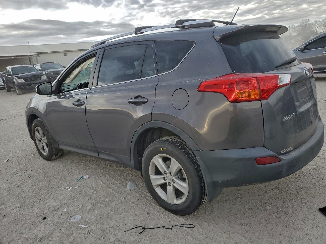 Toyota RAV4 Xle Image 9