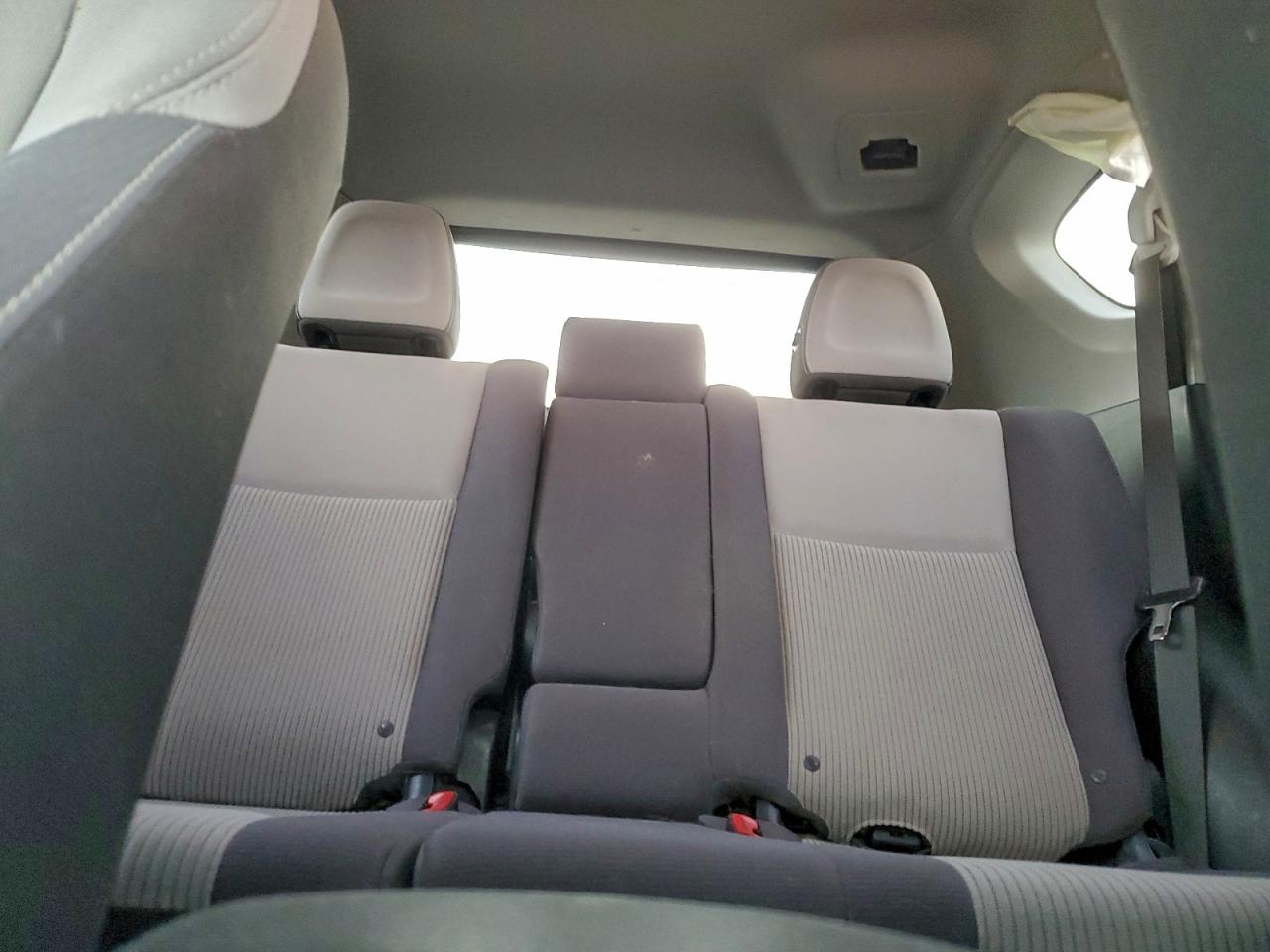 Toyota RAV4 Xle Image 8