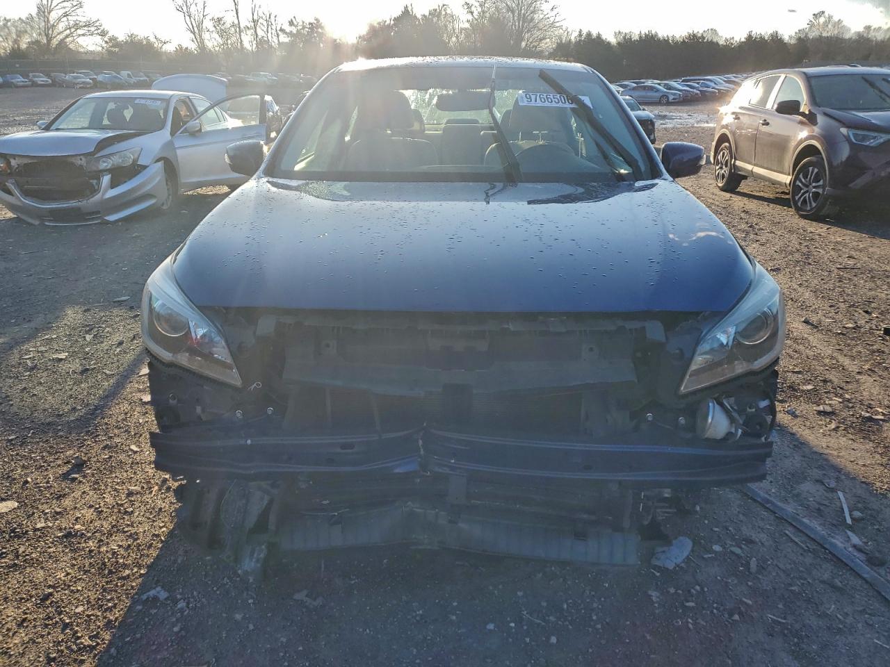 Subaru Legacy 2.5i Limited Image 3