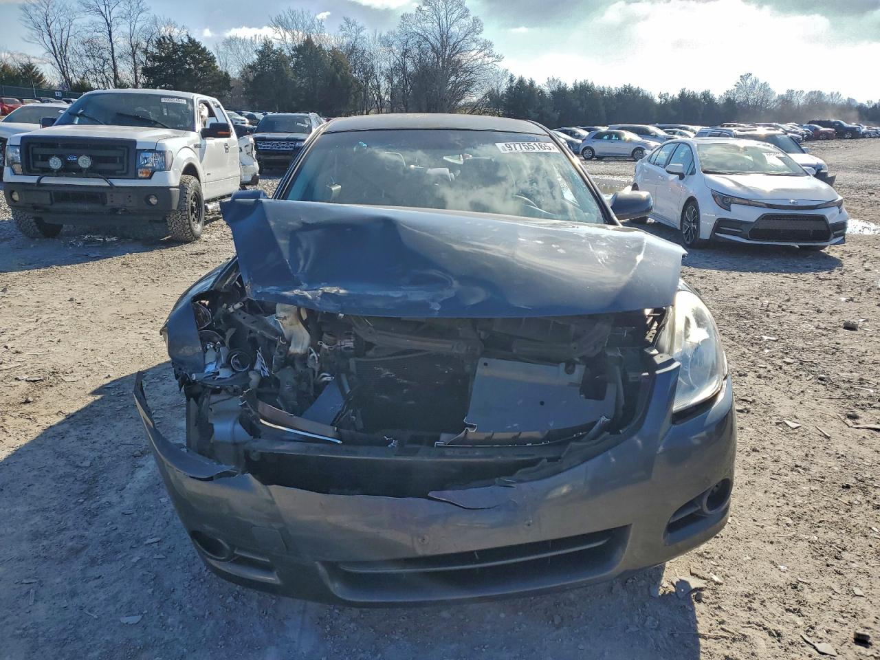 Nissan Altima Base Image 9