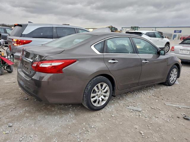 Nissan Altima 2.5 Image 9