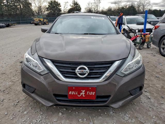 Nissan Altima 2.5 Image 8