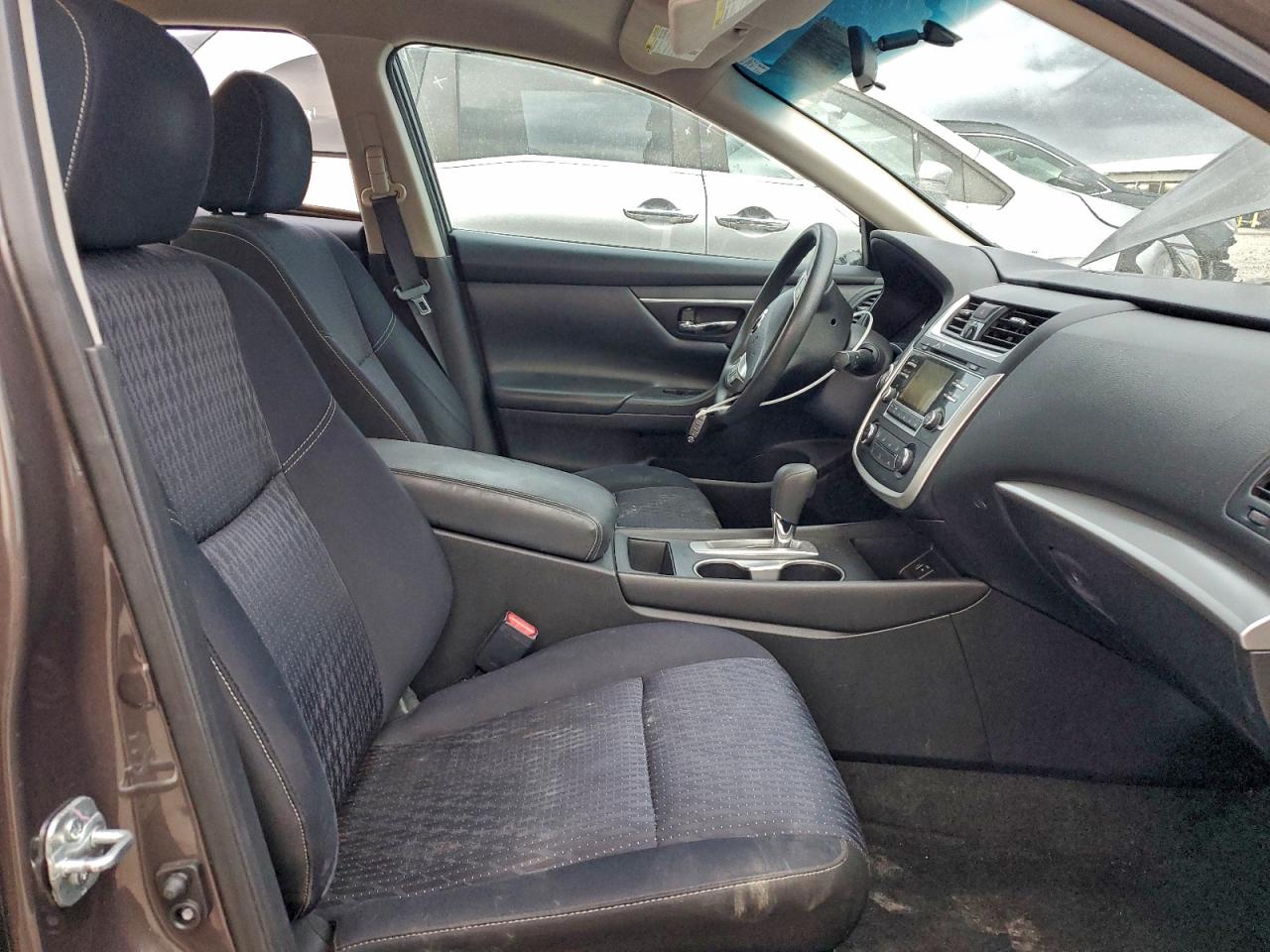 Nissan Altima 2.5 Image 2