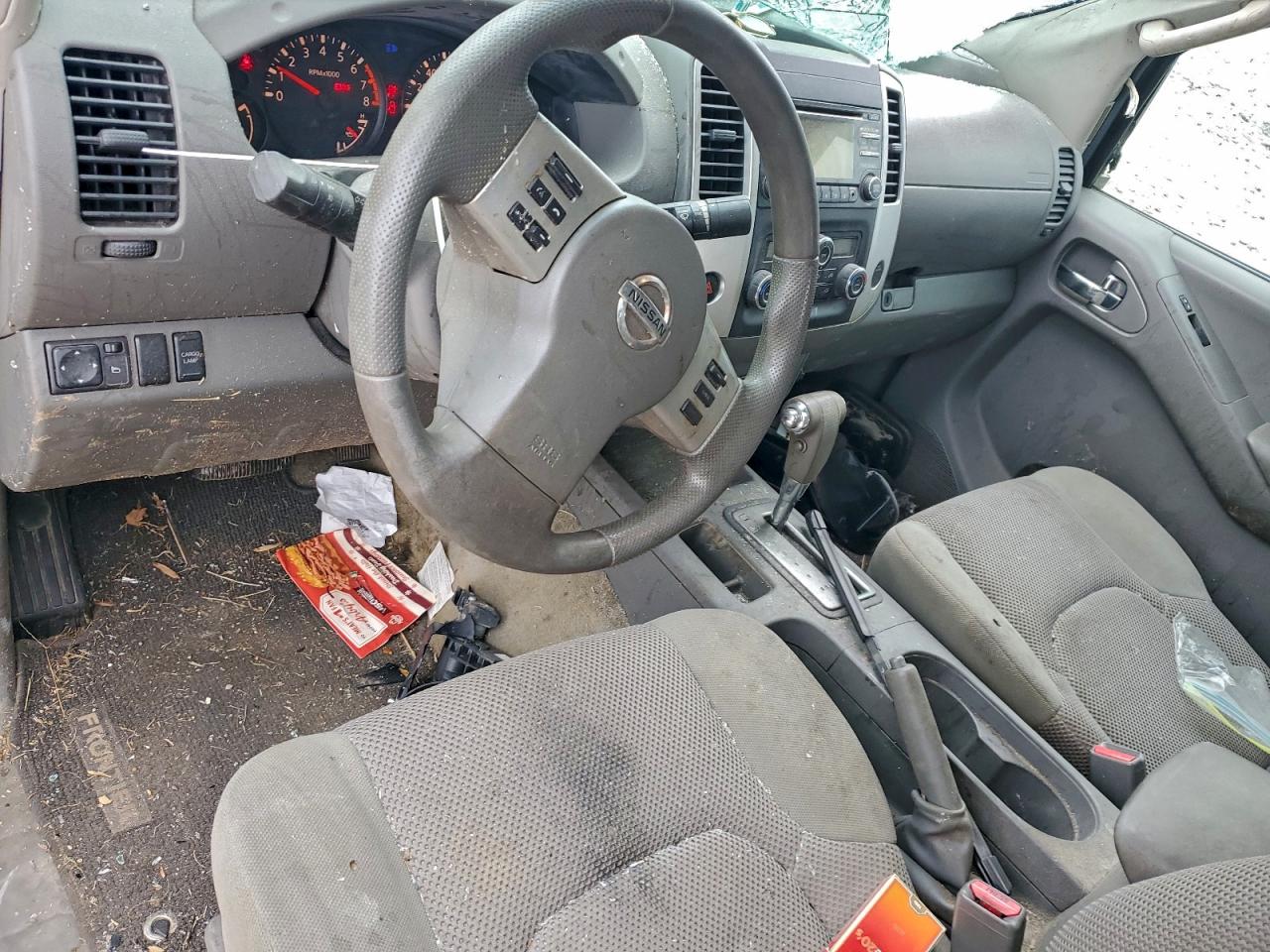 Nissan Frontier S Image 12