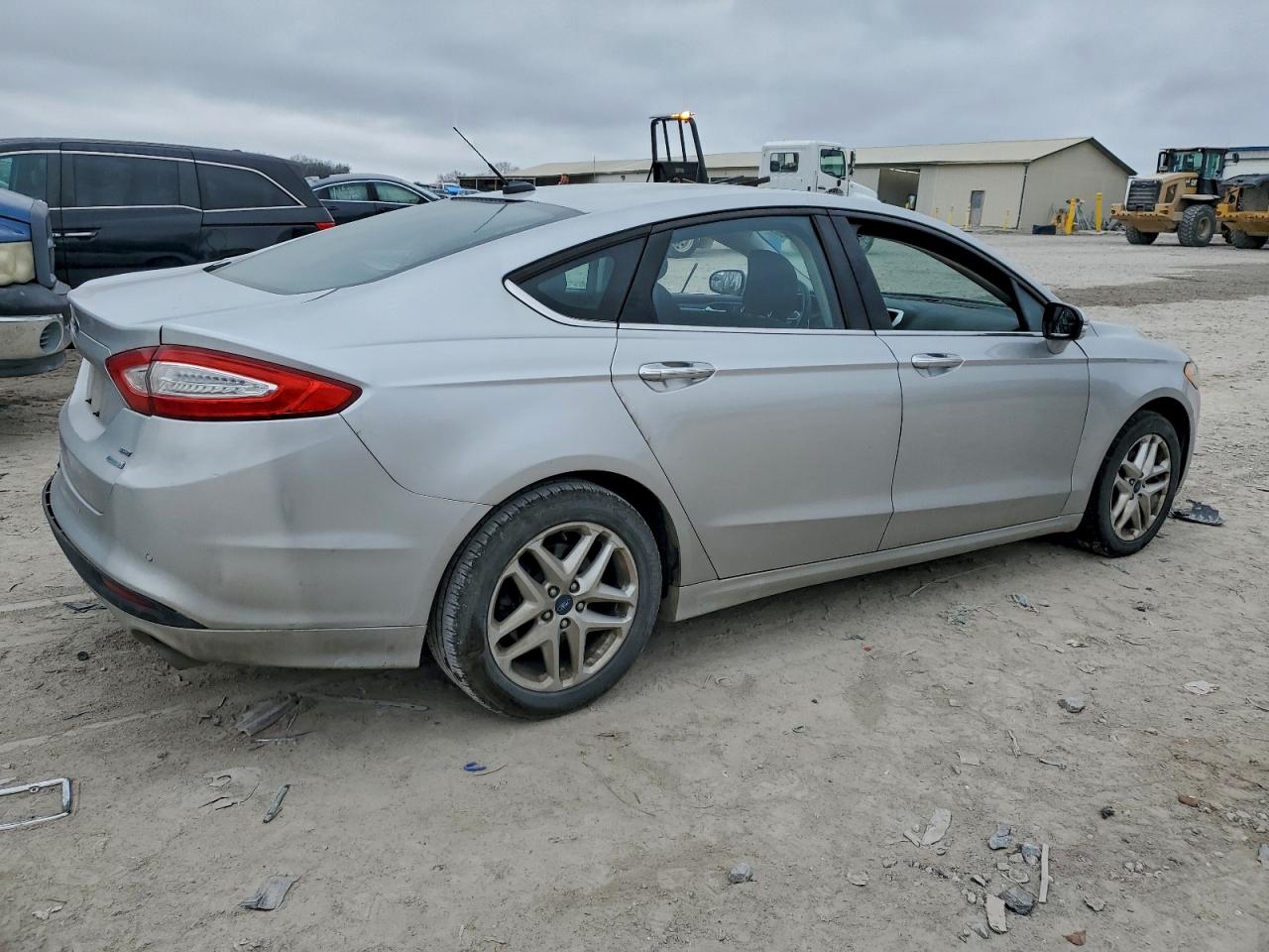 Ford Fusion Se Image 4