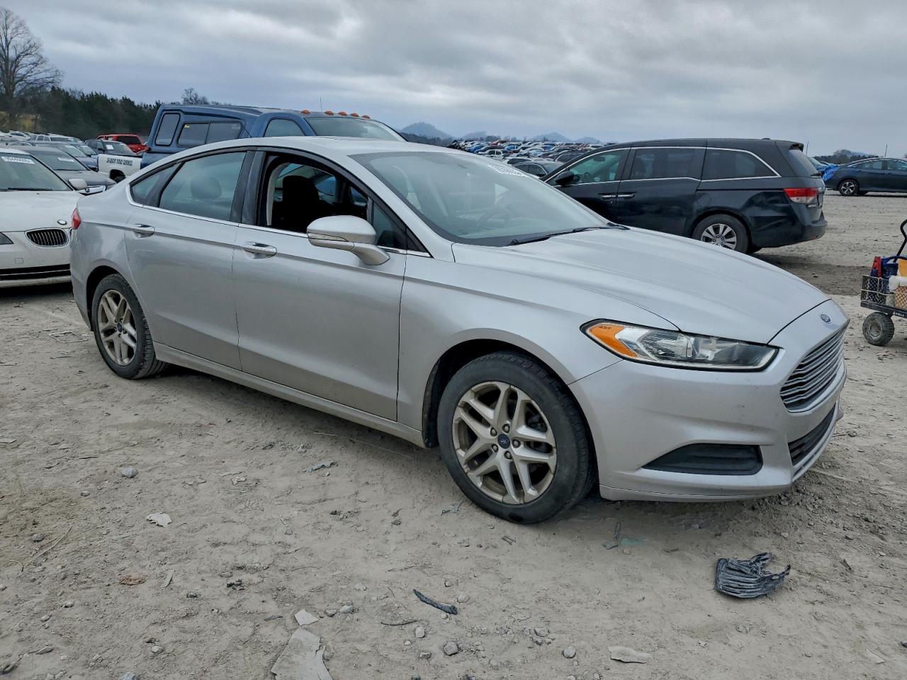 Ford Fusion Se Image 2