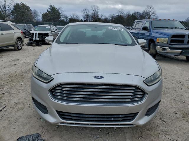 Ford Fusion Se Image 5