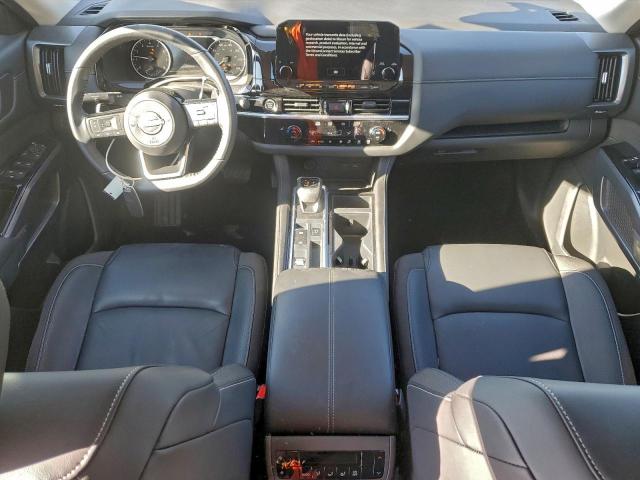 Nissan Pathfinder Sl Image 8