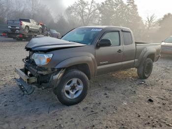  Salvage Toyota Tacoma