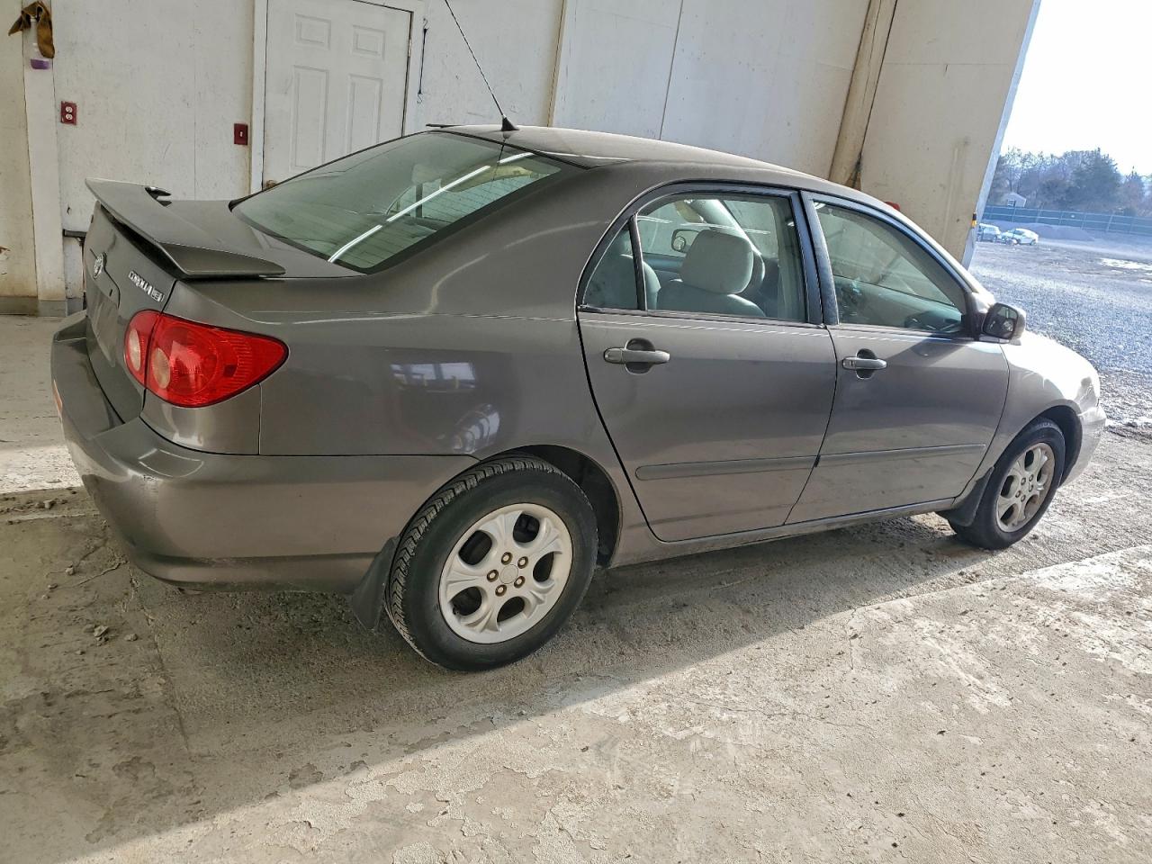 Toyota Corolla Ce Image 8