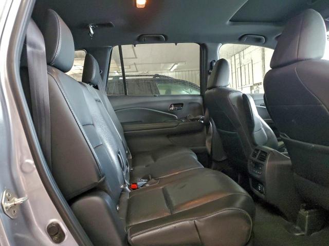 Honda Passport Touring Image 2