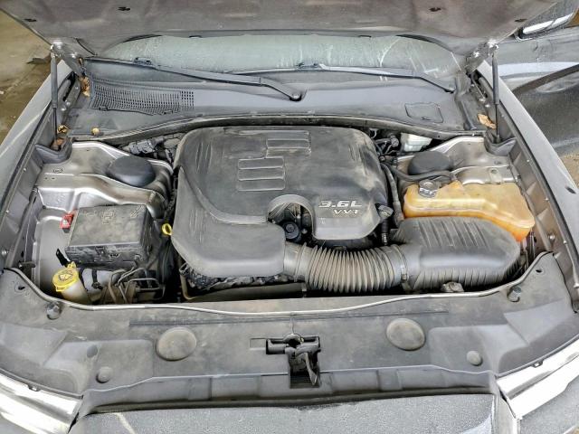 Dodge Charger Se Image 6