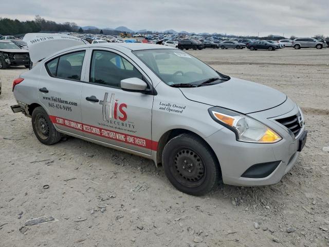 Nissan Versa S Image 2