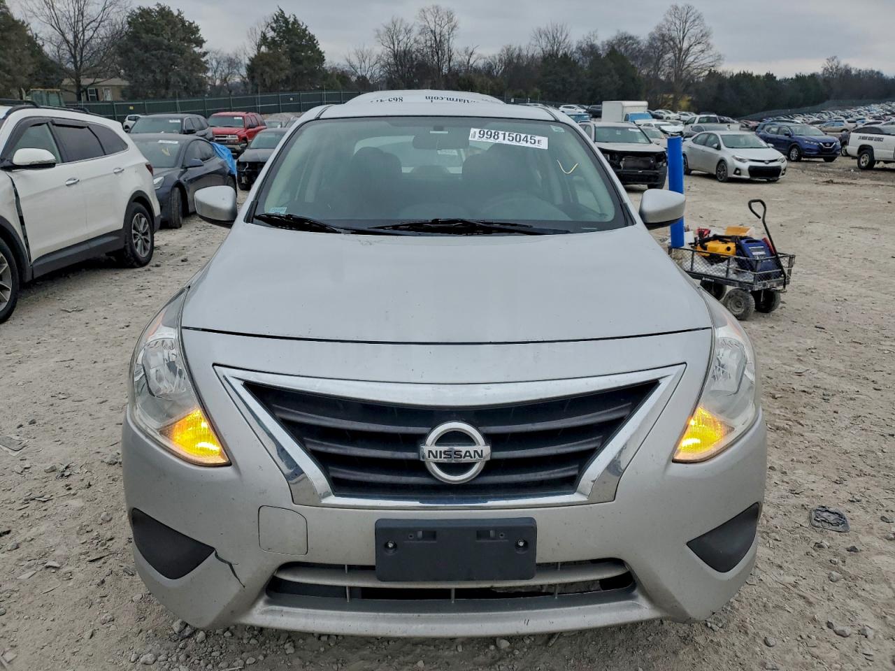 Nissan Versa S Image 4